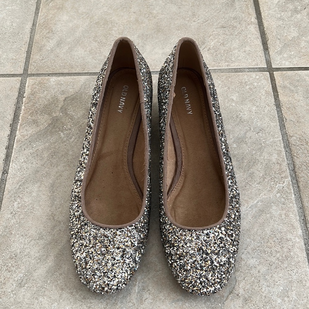 Womens Silver/Gold sparkly shoes size 9
